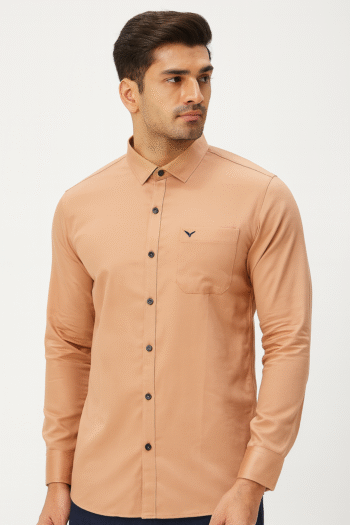 Men’s Peach Solid Casual Shirt with Contrast Buttons