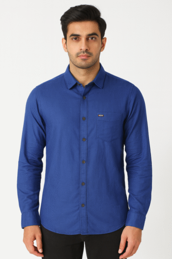 Royal Blue Solid Slim Fit Cotton Casual Shirt for Men